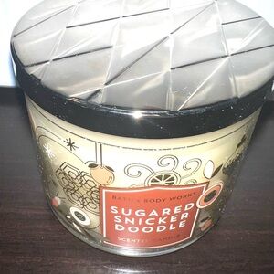 Bath & Body Works 3 wick candle in Sugared Snickerdoodle